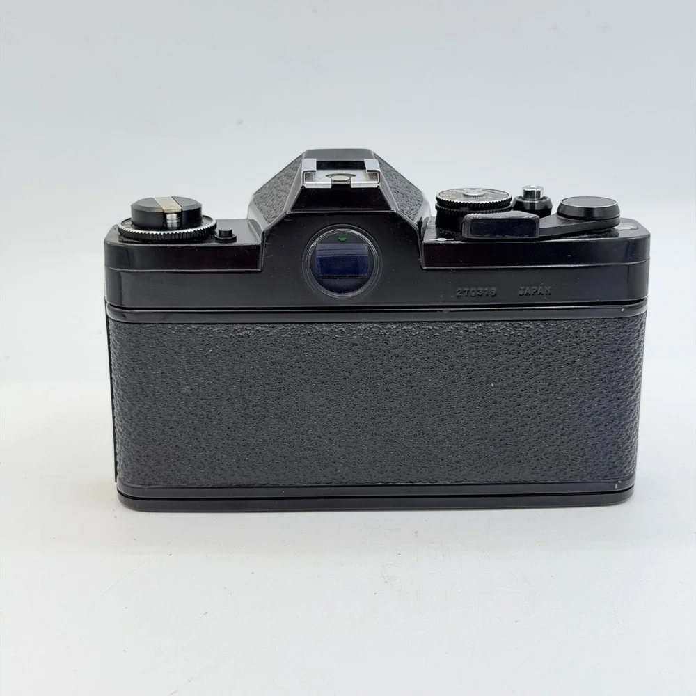 Chinon CX 35mm SLR Film Camera with Auto Chinon 55mm f1.7 Lens Black Japan